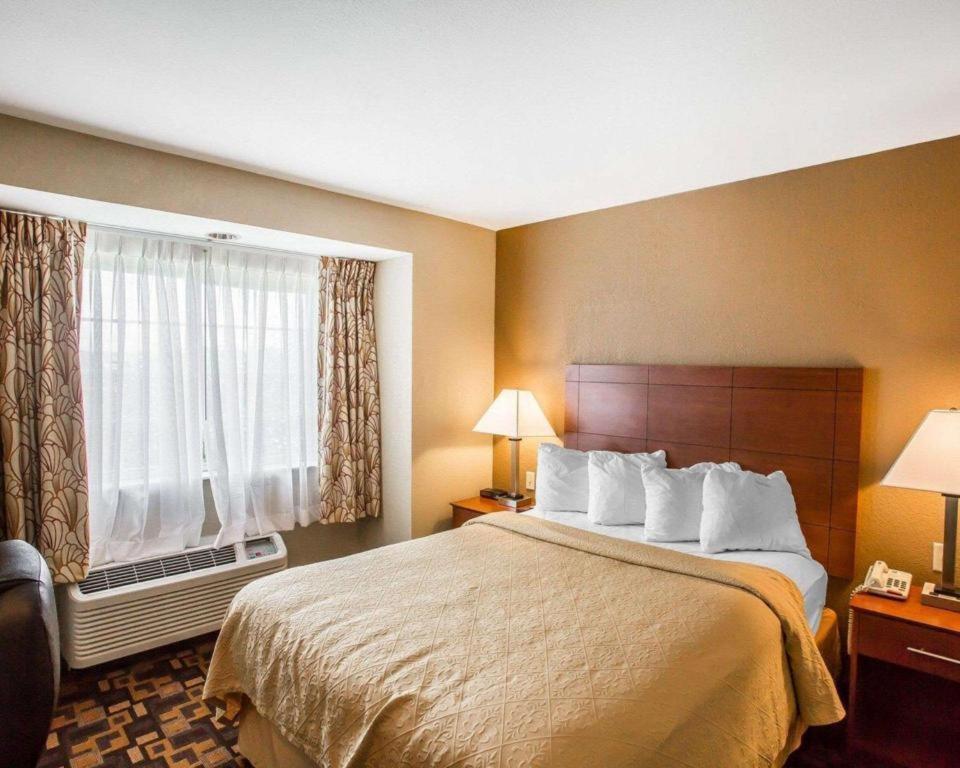 מאונט ג'ולייט Quality Inn & Suites מראה חיצוני תמונה