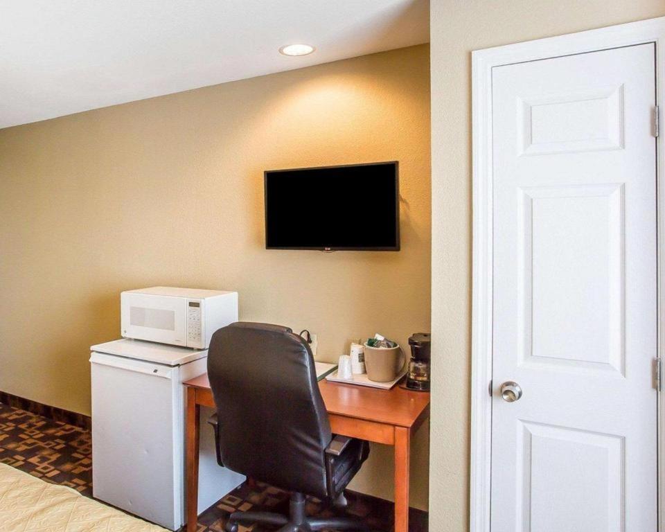 מאונט ג'ולייט Quality Inn & Suites מראה חיצוני תמונה
