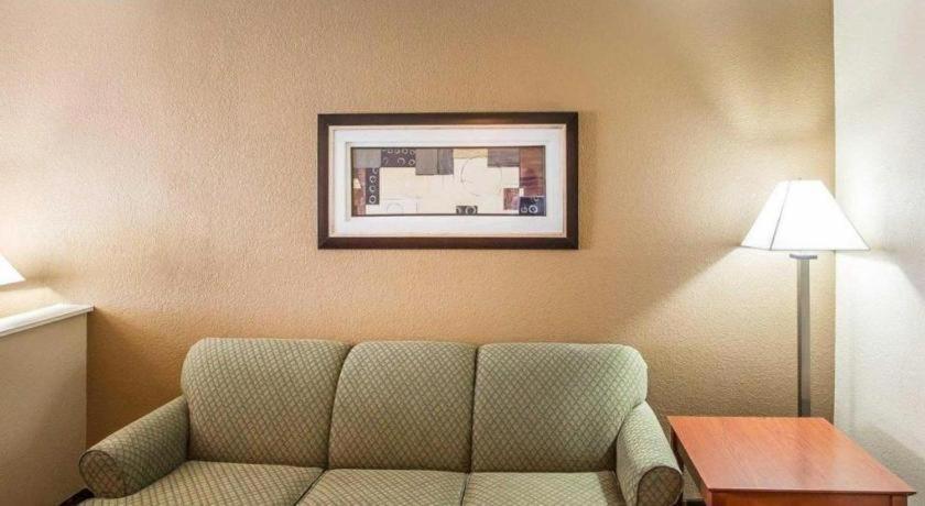 מאונט ג'ולייט Quality Inn & Suites מראה חיצוני תמונה